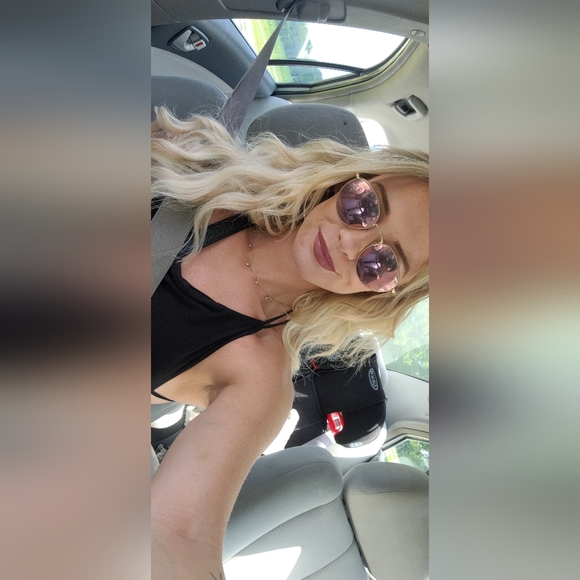 Just your average Posher ◇ Mckenzie - Picture 1 of 1